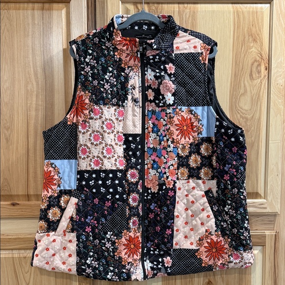 Emery Rose Jackets & Blazers - Emery Rose Black Layering Patchwork Floral Boho Cottagecore Women's Vest Sz 3XL